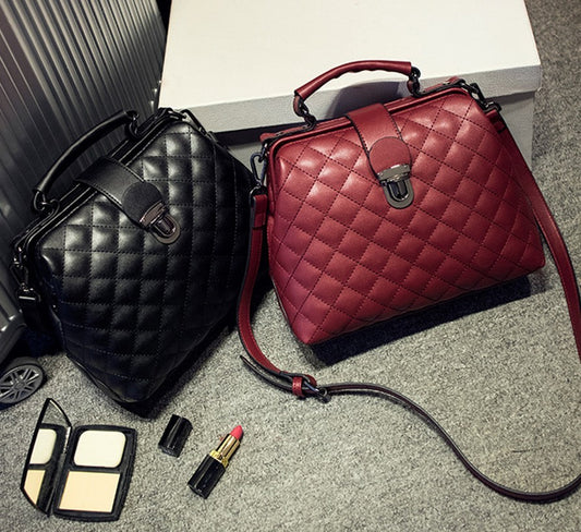 Leather bags 2021 new summer Lingge leather retro Doctor Bag Fashion Shoulder Bag hand Abysaz Kollectionz