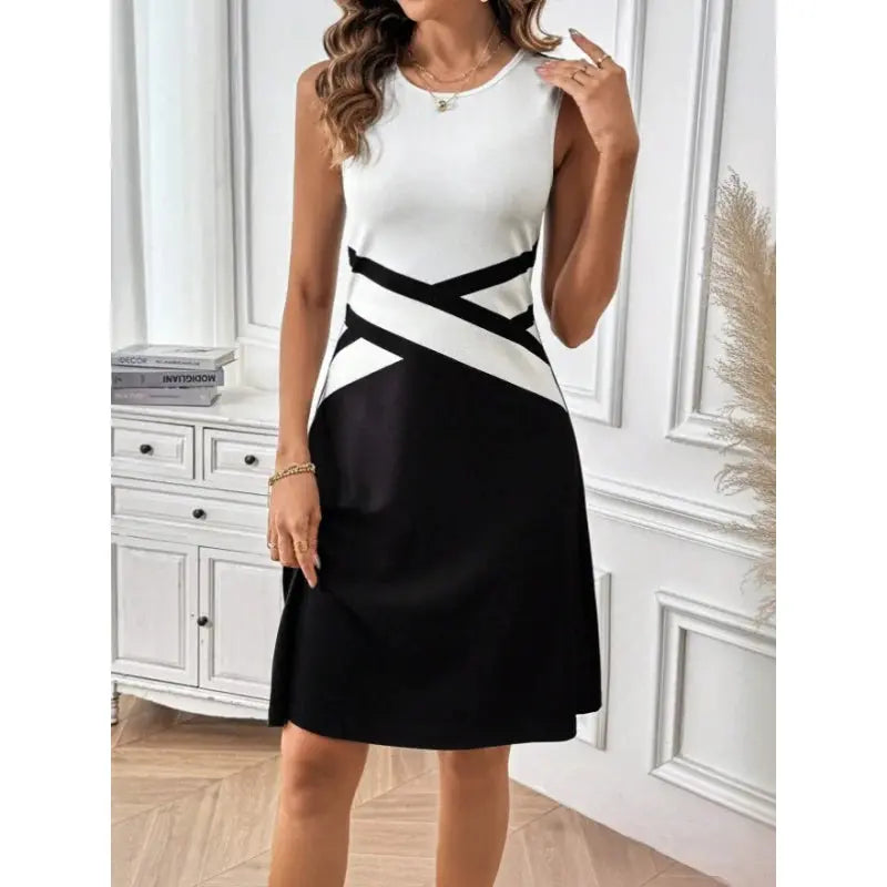 Women Summer Sleeveless Black and White round Neck Casual Loose Vest Dress
