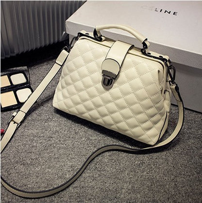 Leather bags 2021 new summer Lingge leather retro Doctor Bag Fashion Shoulder Bag hand Abysaz Kollectionz